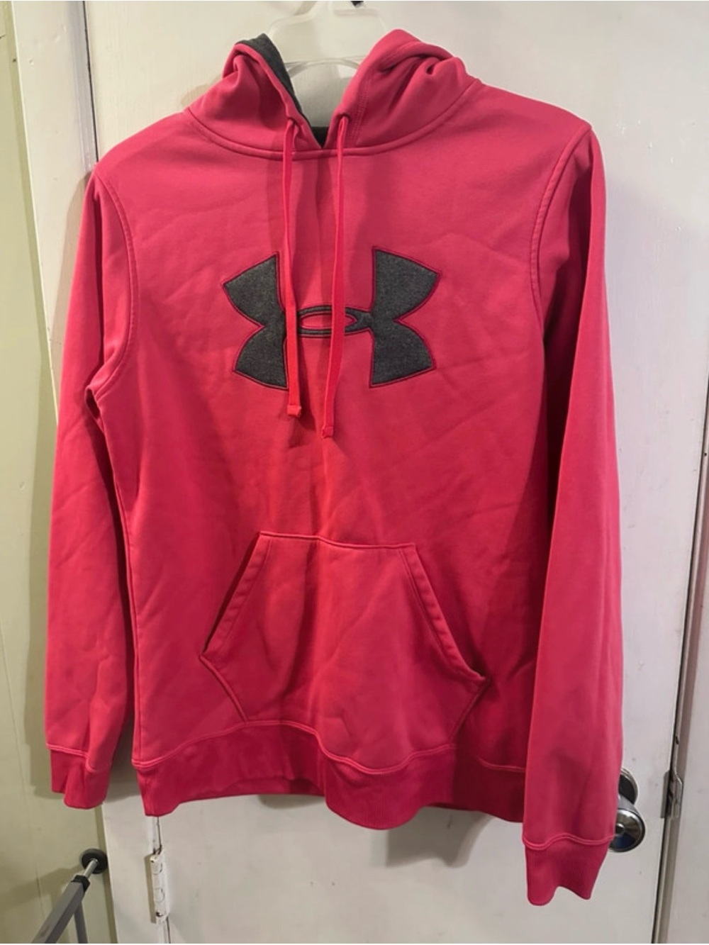 Womens Under Armour Hoodie - Likely Sweatshirt/Hoodie